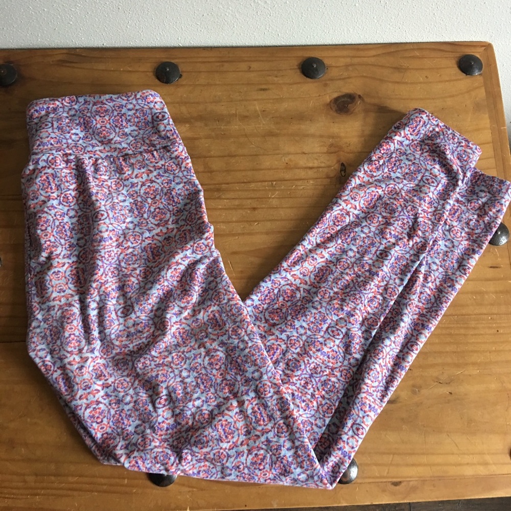 Lularoe buttery soft leggings